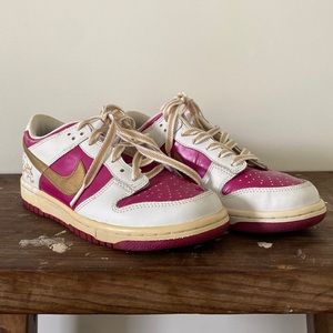 *VINTAGE* Nike Dunks!!